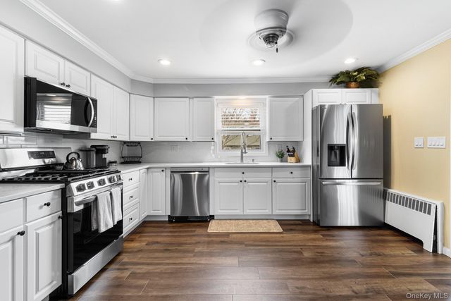 2309 Mattituck Avenue, Seaford, NY 11783