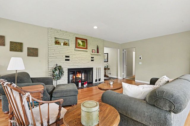 4304 Sunnybrook Drive, Kalamazoo City, MI 49008