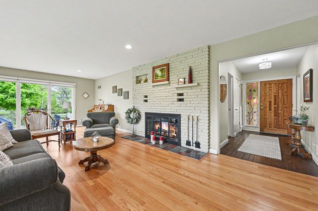 4304 Sunnybrook Drive, Kalamazoo City, MI 49008