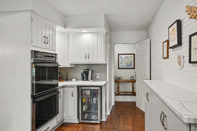 4304 Sunnybrook Drive, Kalamazoo City, MI 49008