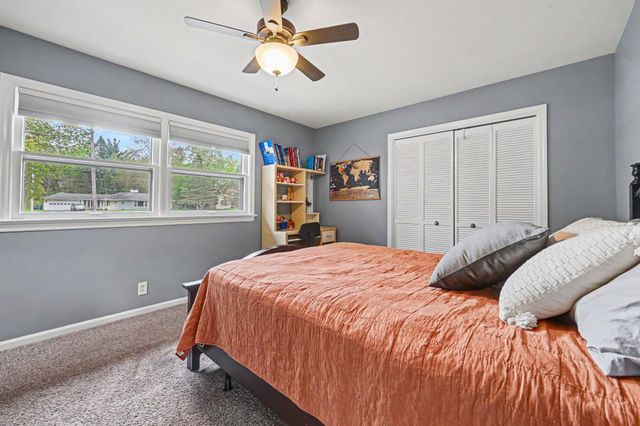 4304 Sunnybrook Drive, Kalamazoo City, MI 49008