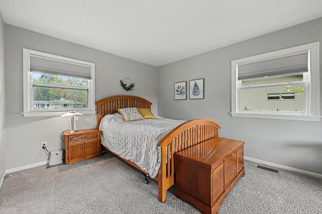 4304 Sunnybrook Drive, Kalamazoo City, MI 49008