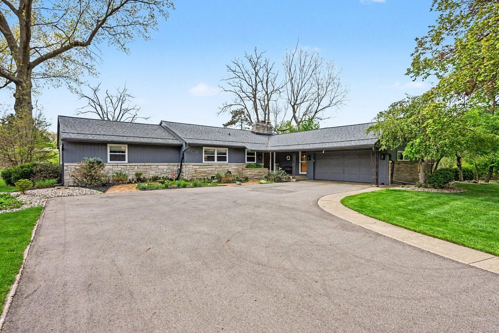 4304 Sunnybrook Drive, Kalamazoo City, MI 49008