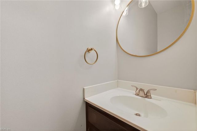 729 Creekside CRES, Chesapeake, VA 23320