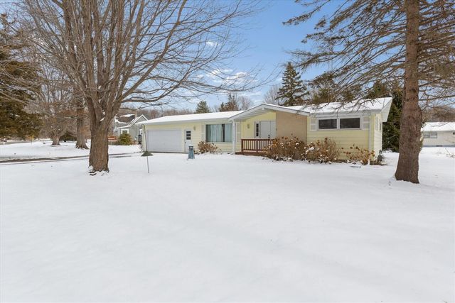 4003 Evergreen Lane, Benton Harbor, MI 49022