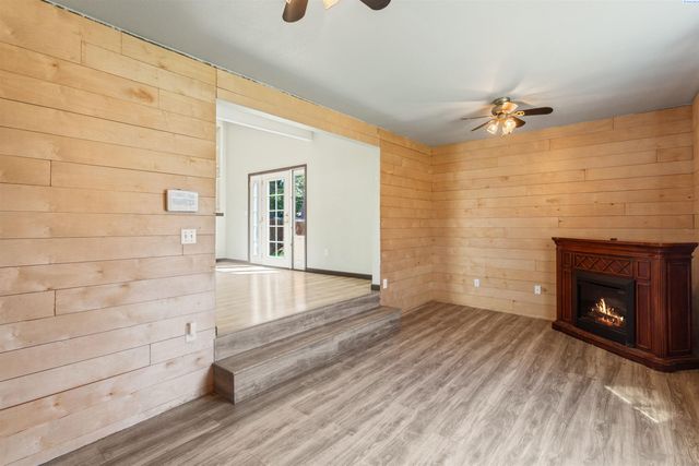 1621 S Fruitland St., Kennewick, WA 99337
