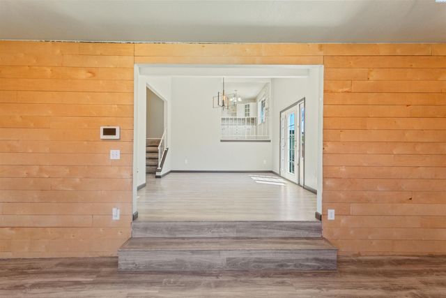 1621 S Fruitland St., Kennewick, WA 99337