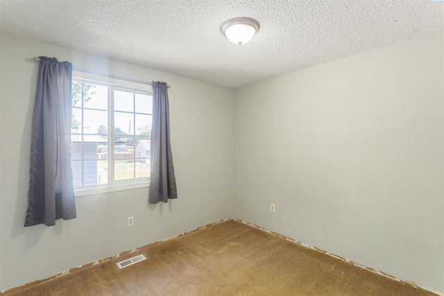 1621 S Fruitland St., Kennewick, WA 99337