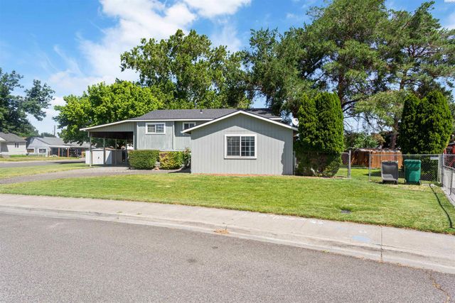 1621 S Fruitland St., Kennewick, WA 99337