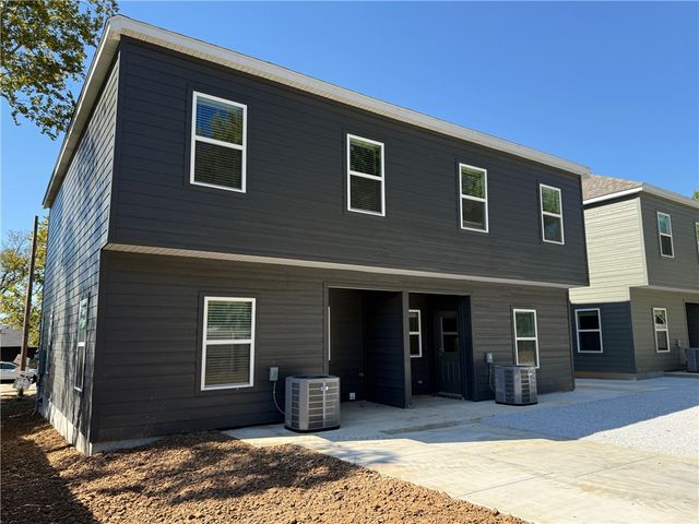 832 Dockery Lane 2, Fayetteville, AR 72701