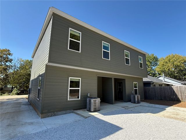 832 Dockery Lane 2, Fayetteville, AR 72701