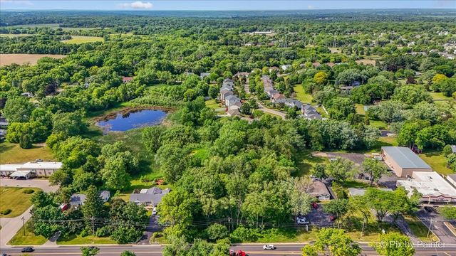 454 W Terra Cotta Avenue, Crystal Lake, IL 60014
