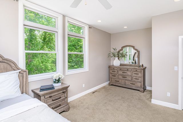 2 E CLARKSON RD B, Columbia, MO 65203