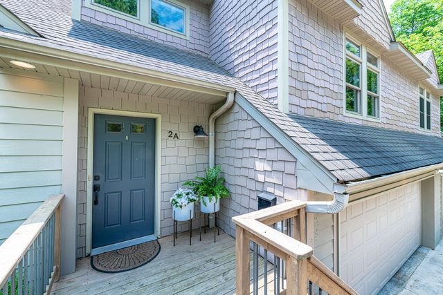 2 E CLARKSON RD B, Columbia, MO 65203