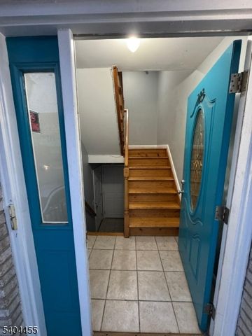 323 Bond St, Elizabeth City, NJ 07206