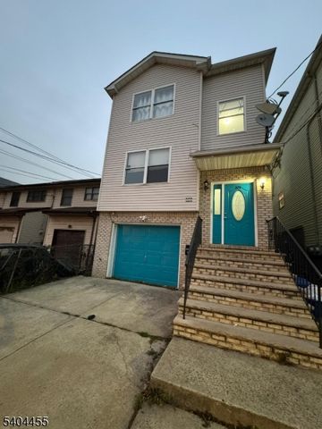 323 Bond St, Elizabeth City, NJ 07206