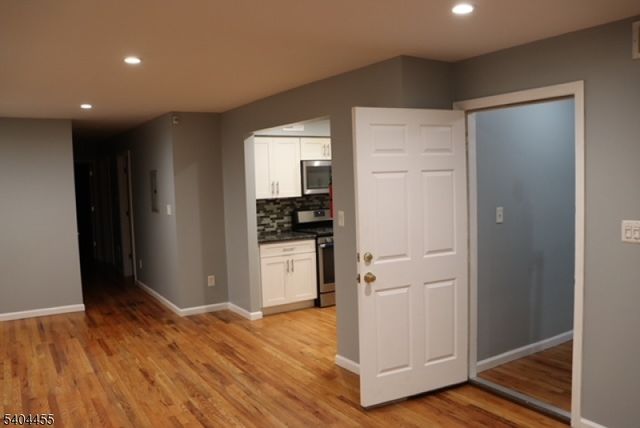 323 Bond St, Elizabeth City, NJ 07206