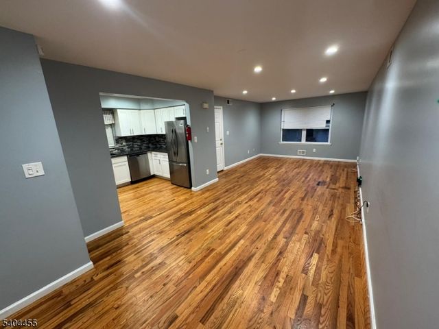 323 Bond St, Elizabeth City, NJ 07206