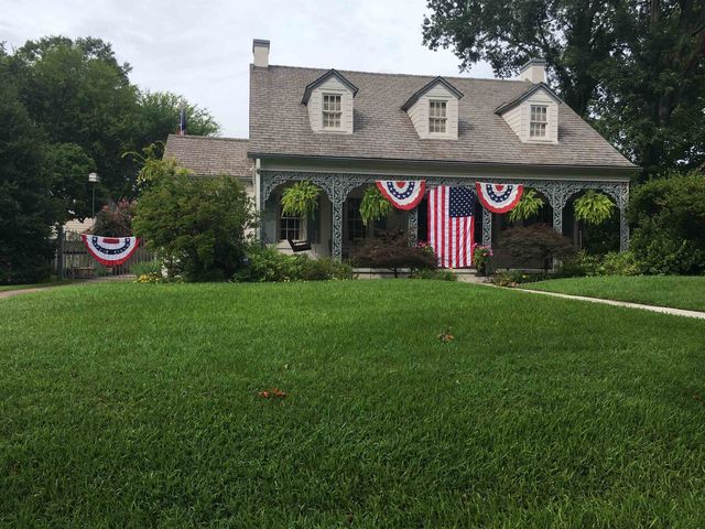 815 Charlotte Drive, Longview, TX 75601