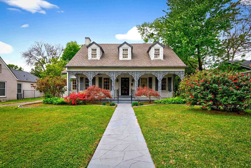 815 Charlotte Drive, Longview, TX 75601