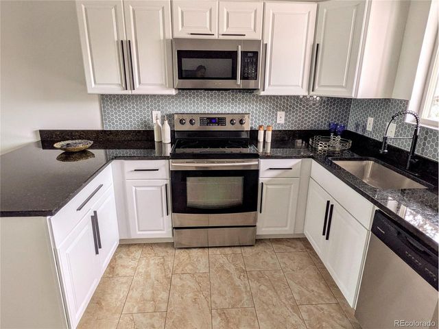 8450 Decatur St 104, Westminster, CO 80031