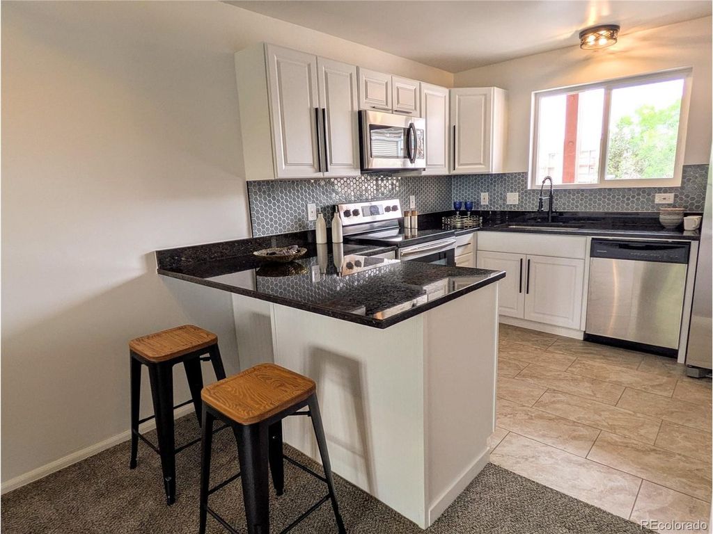 8450 Decatur St 104, Westminster, CO 80031