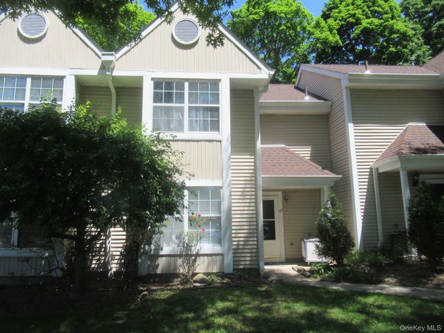 127 Creekside Circle, Spring Valley, NY 10977