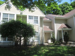 127 Creekside Circle, Spring Valley, NY 10977