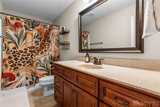9330 Remington Hill Road, Springboro, OH 45458