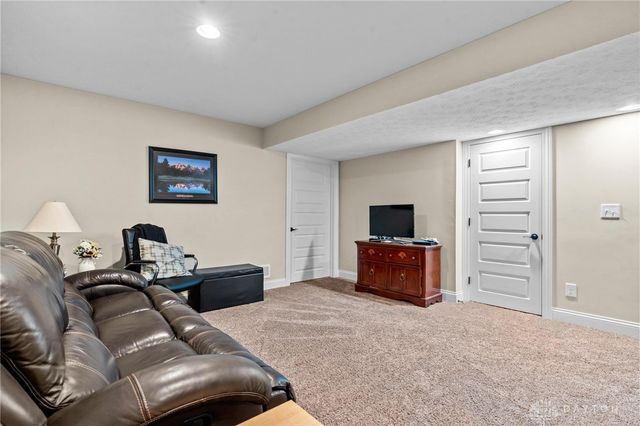 9330 Remington Hill Road, Springboro, OH 45458