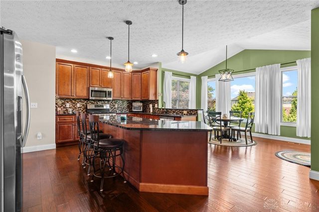 9330 Remington Hill Road, Springboro, OH 45458