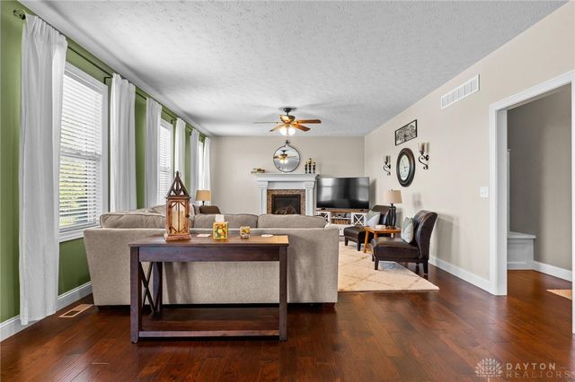 9330 Remington Hill Road, Springboro, OH 45458