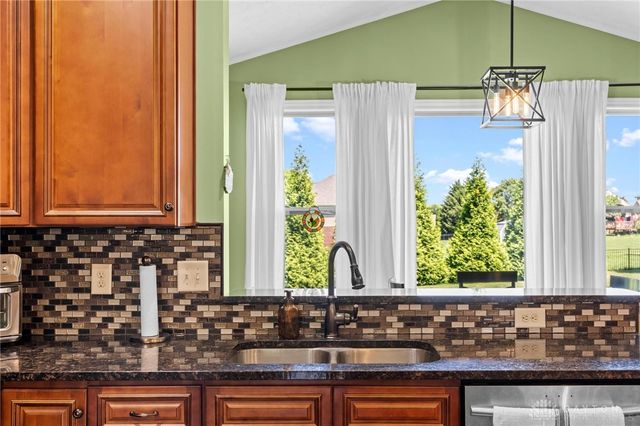 9330 Remington Hill Road, Springboro, OH 45458