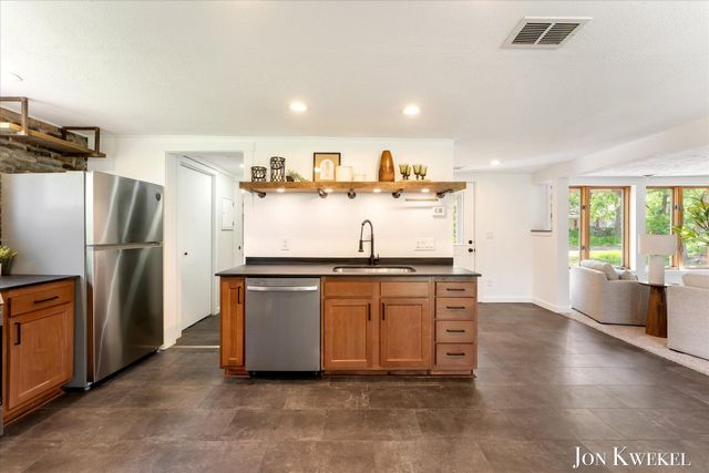 140 N 5th Street NE, Cedar Springs, MI 49319