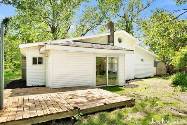 140 N 5th Street NE, Cedar Springs, MI 49319