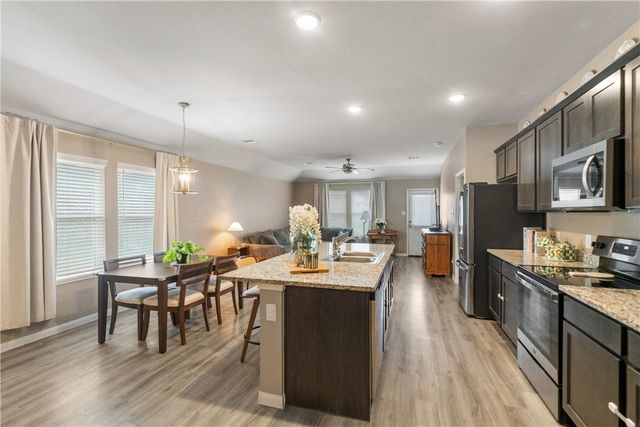 26431 Pin Oak Drive, Hempstead, TX 77445