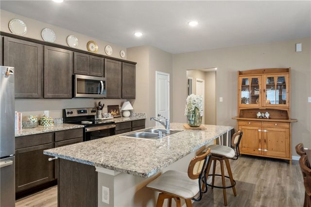 26431 Pin Oak Drive, Hempstead, TX 77445