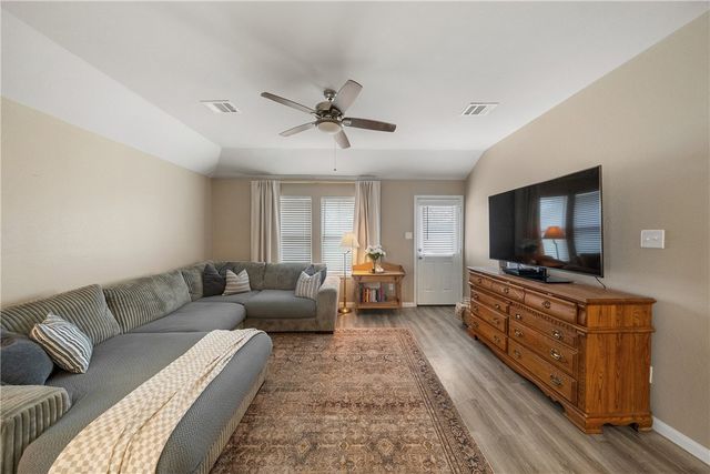 26431 Pin Oak Drive, Hempstead, TX 77445