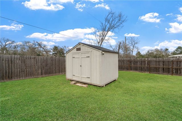 26431 Pin Oak Drive, Hempstead, TX 77445