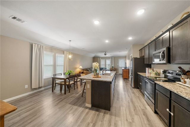 26431 Pin Oak Drive, Hempstead, TX 77445