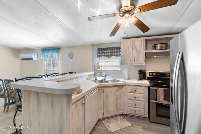 3216 Woodlawn Avenue SW, Supply, NC 28462