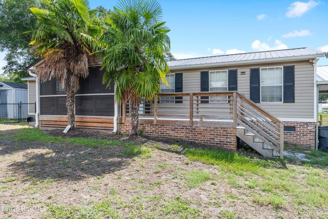 3216 Woodlawn Avenue SW, Supply, NC 28462