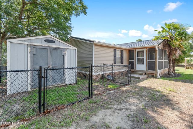 3216 Woodlawn Avenue SW, Supply, NC 28462