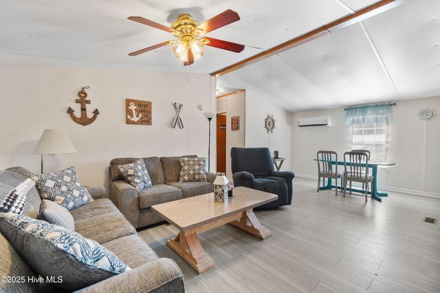 3216 Woodlawn Avenue SW, Supply, NC 28462