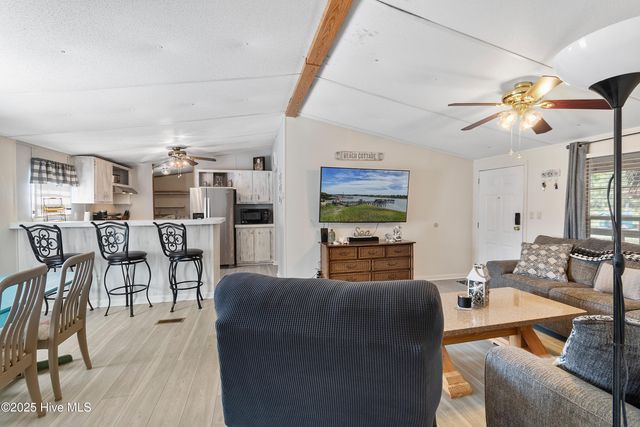 3216 Woodlawn Avenue SW, Supply, NC 28462