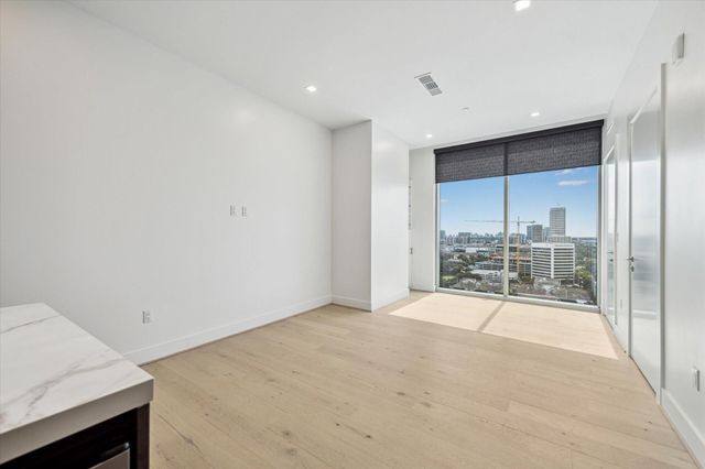 1711 Allen Parkway 1702, Houston, TX 77019