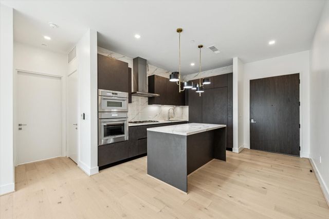 1711 Allen Parkway 1702, Houston, TX 77019