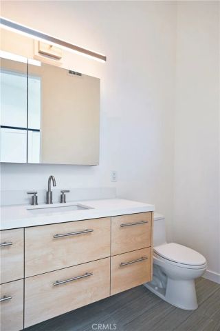 929 E 68th Street C, Inglewood, CA 90302