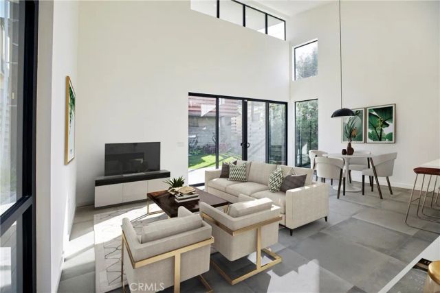 929 E 68th Street C, Inglewood, CA 90302