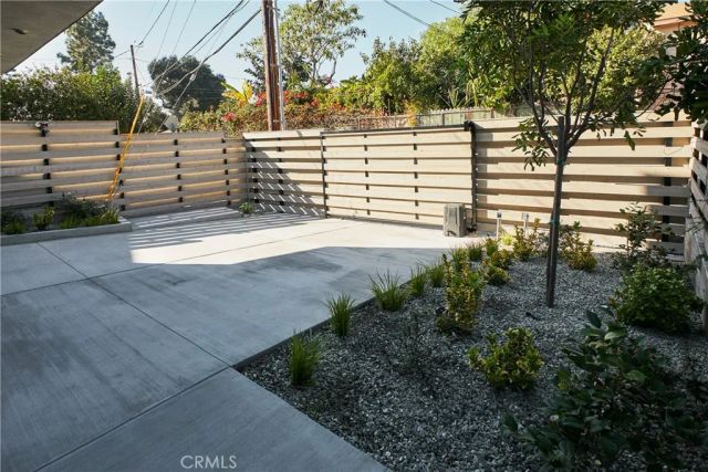 929 E 68th Street C, Inglewood, CA 90302